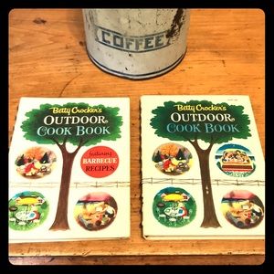 Vintage Betty Crocker outdoor cookbooks - 2